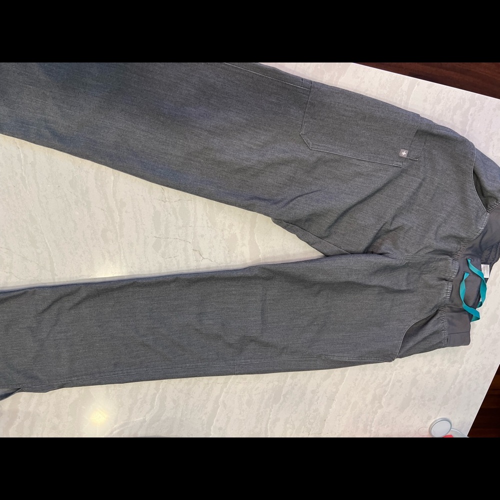 FIGS Kade pants in graphite